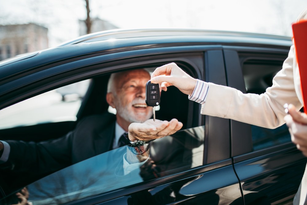 Tips for seniors to find deals and discounts on used cars